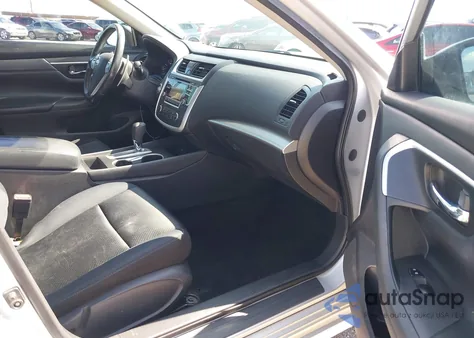 2016 Nissan Altima 2.5 Sr из США, поврежденный, VIN 1N4AL3AP5GC283342